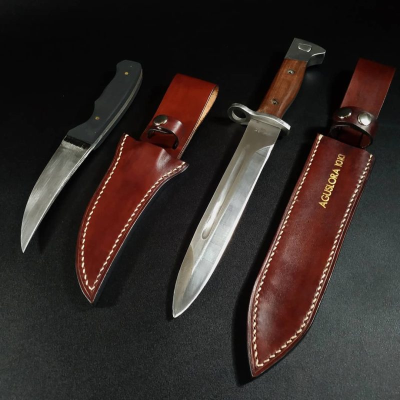 Leather sheath. Sarung pisau kulit