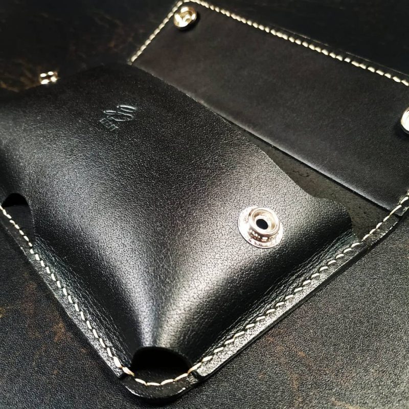 Horizontal waist phone pouch