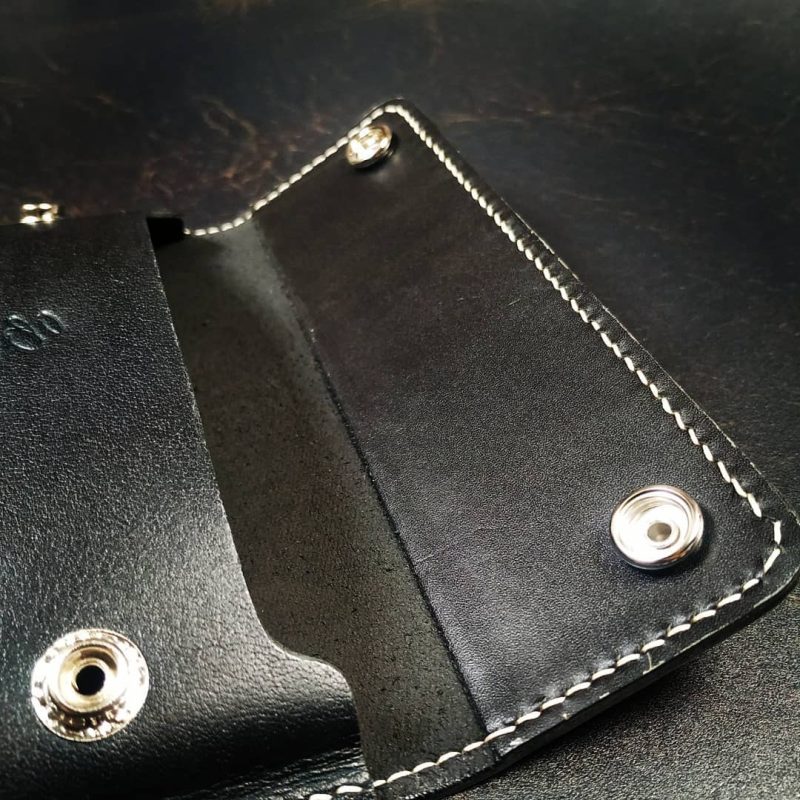 Horizontal waist phone pouch