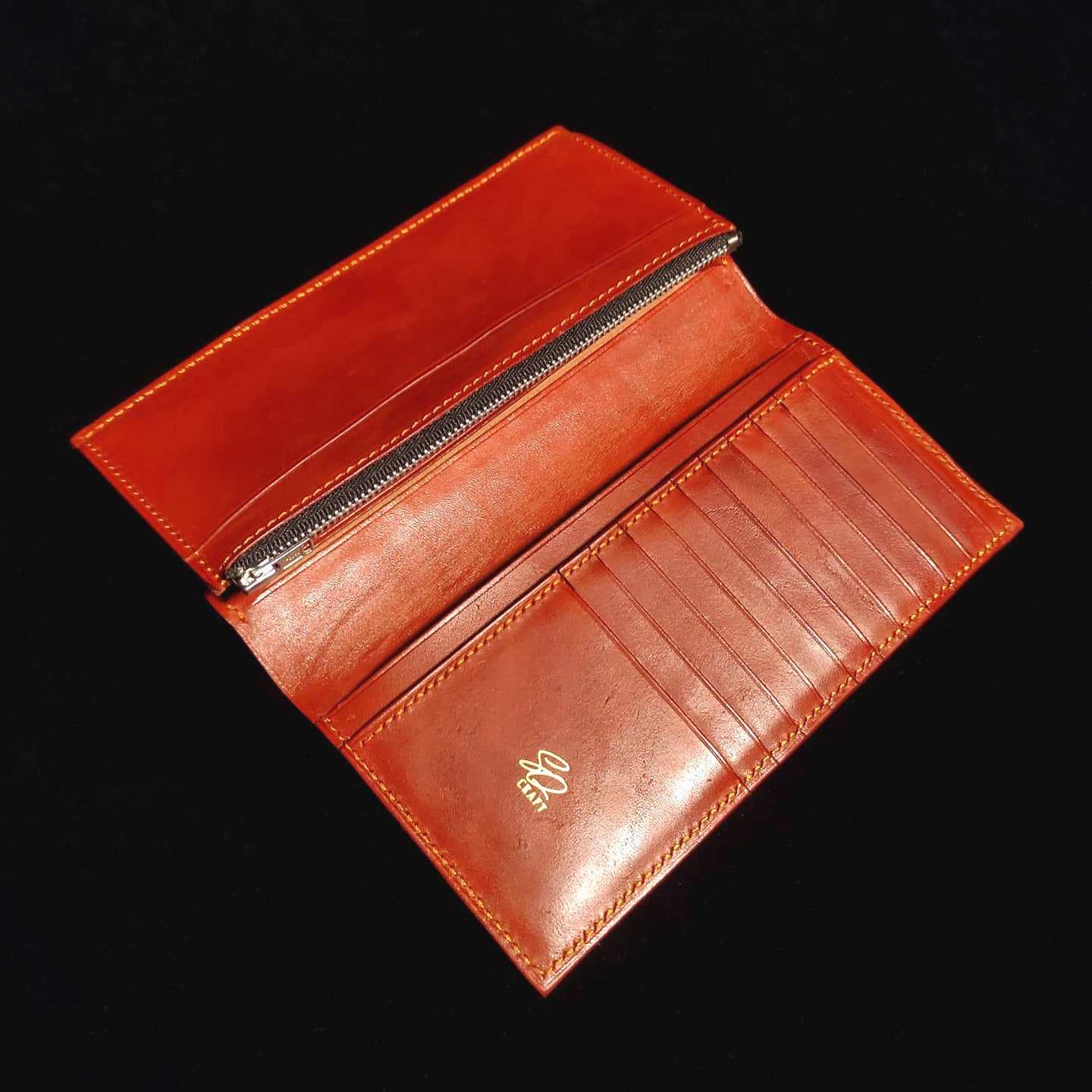 Hand-Dyed Tan Vegetan Horse Leather Long Wallet – Classic & Spacious Design