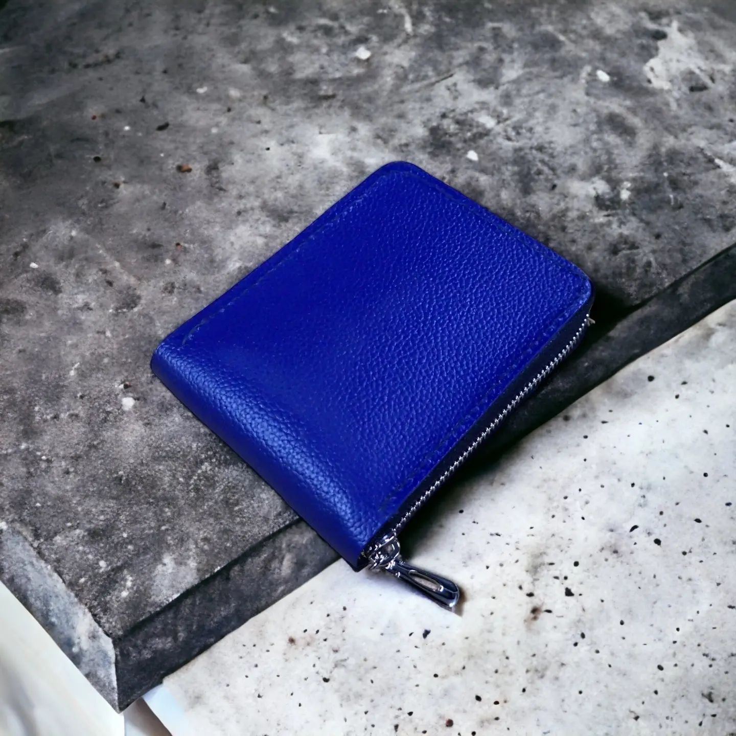 Men’s Zip-Around Bifold Wallet in Blue Lychee Embossed Leather