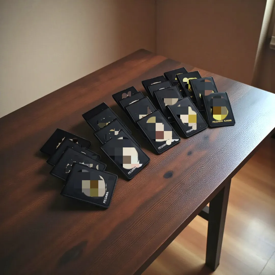 Leather badge holder / id card holder